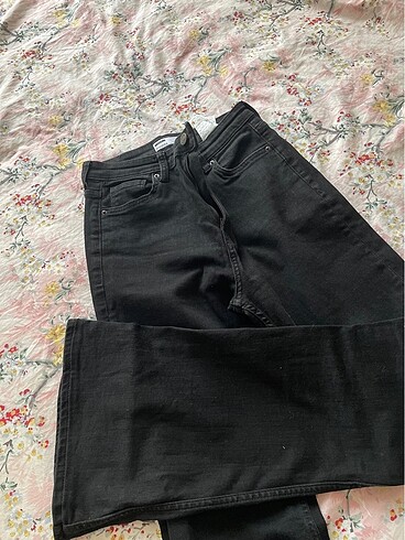 28 Beden Kadın jean bershka