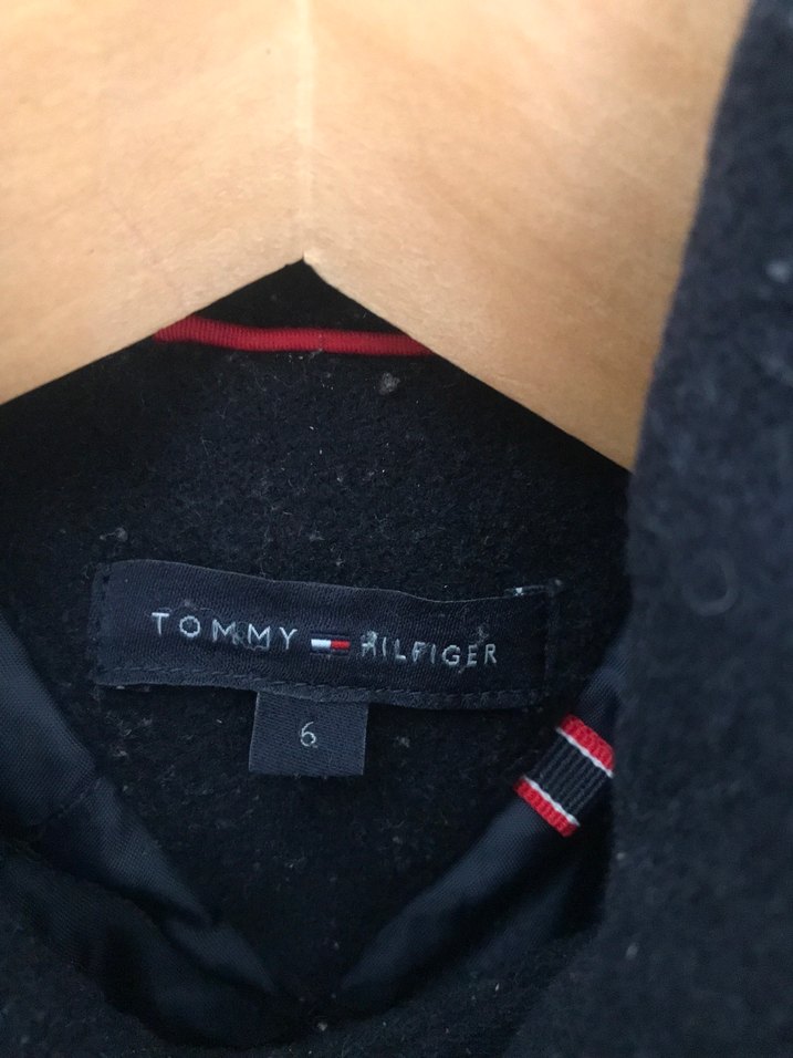 Erkek Çocuk Siyah orjinal Tommy hilfiger kaban - Görsel 4