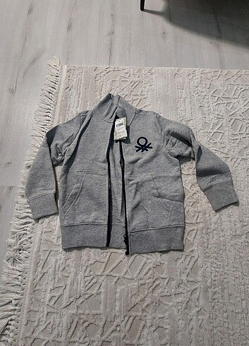 Benetton sweatshirt