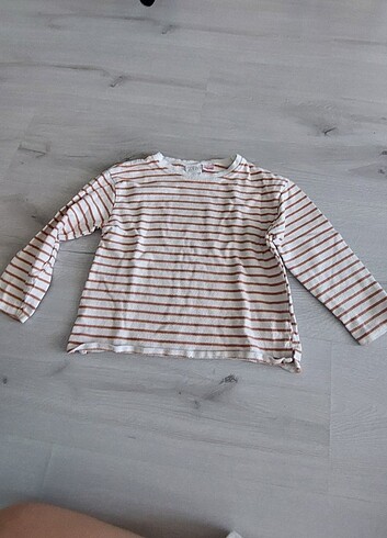Zara sweatshirt