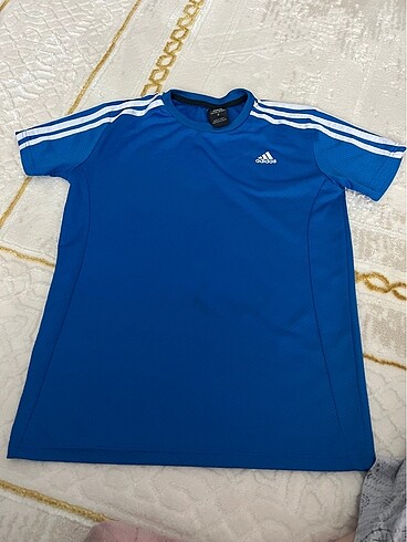 Adidas t shirt