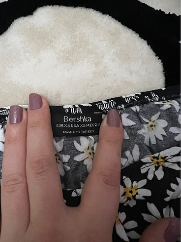 xs Beden Bershka çiçekli crop