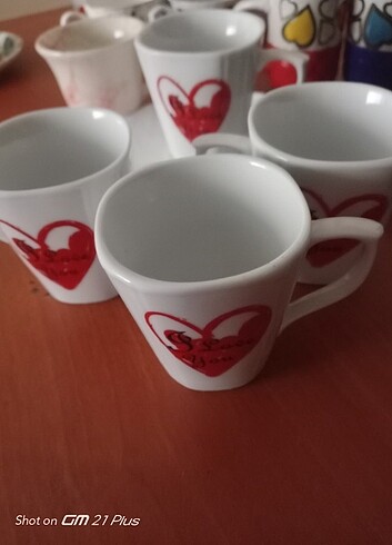 4lü fincan sade üst altlık yok 