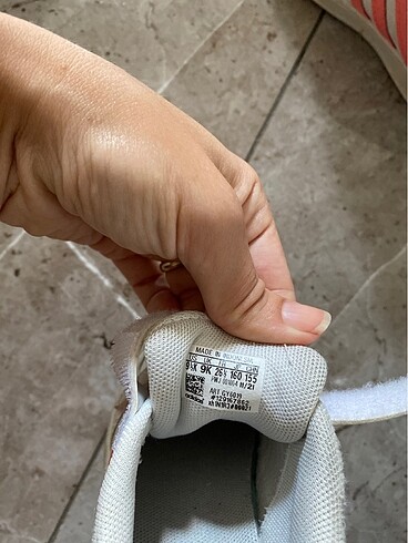 26 Beden Adidas spor ayakkabı