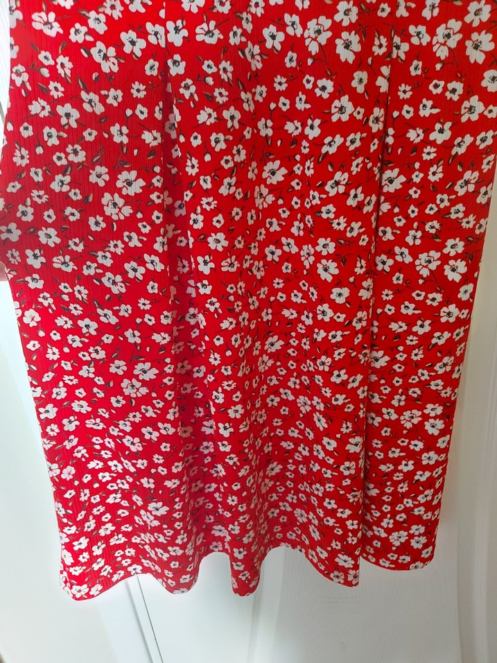 kırmızı çiçekli elbise - Görsel 5