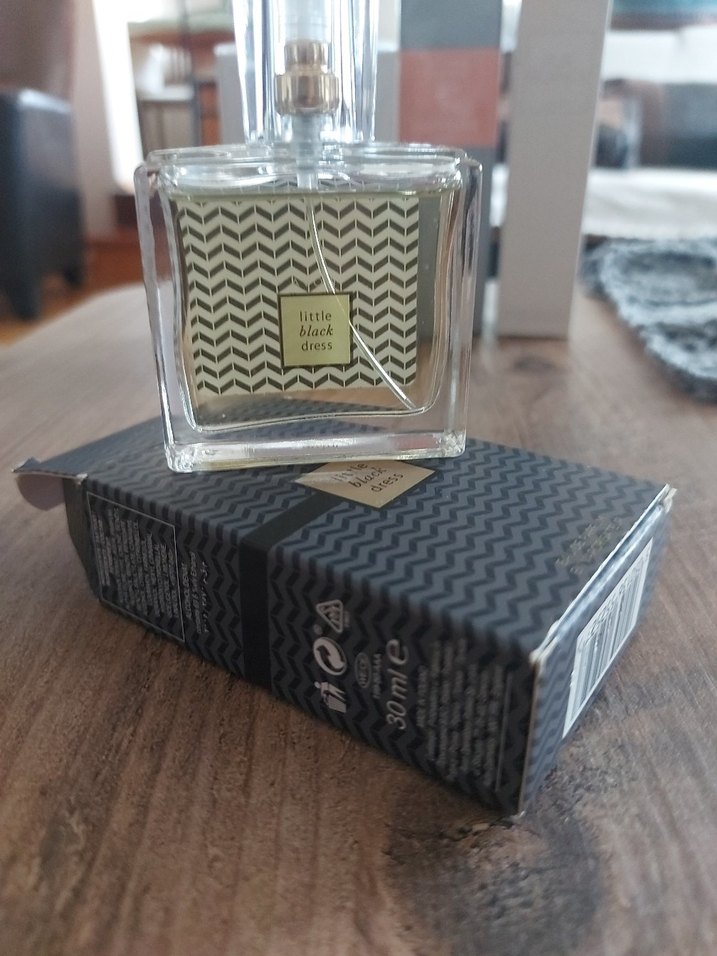 Little Black Dress Kadın Parfümü 30 ml - Görsel 2