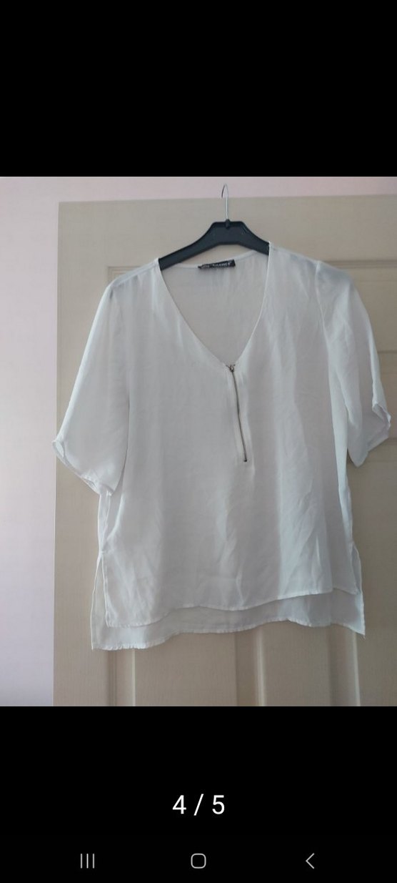 Düz Beyaz Keten V Yaka Kısa Kollu Bluz - Görsel 3