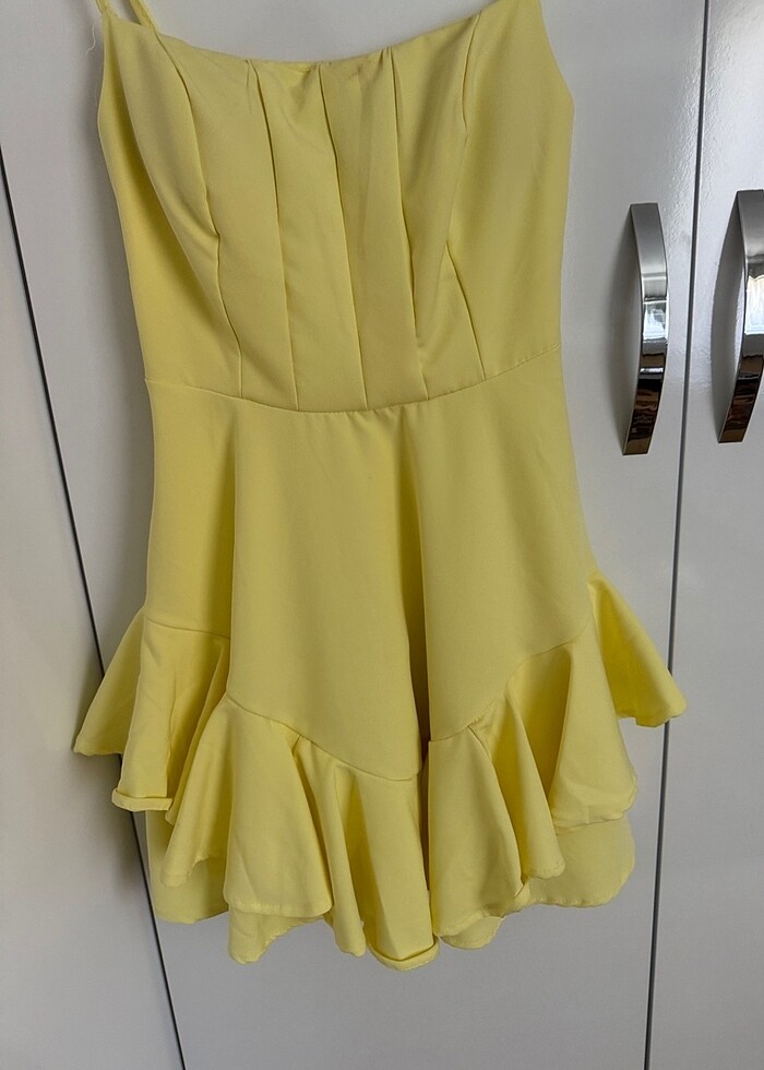 Kısa elbise askılı - Görsel 3