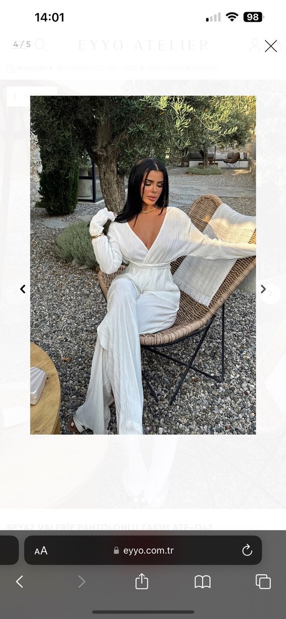 Kadın Beyaz Uzun Kollu Piliseli V Yaka Takım - Görsel 4