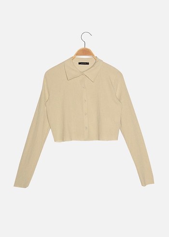 taş düğmeli polo yaka bürümcük kumaş bluz - Görsel 3