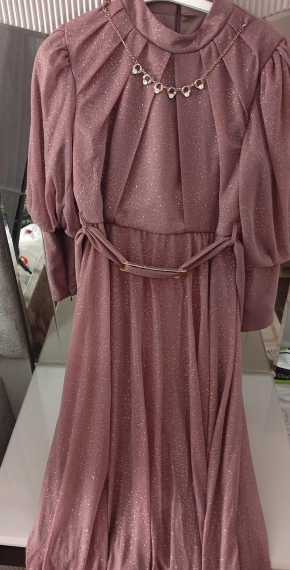 Zincir Detaylı Pembe Uzun Abiye Elbise - Görsel 2