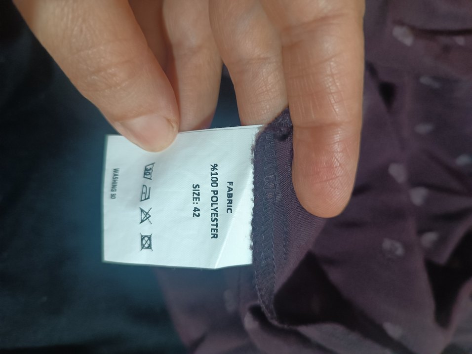 Uzun Kollu Puantiyeli V Yaka Elbise - Görsel 4