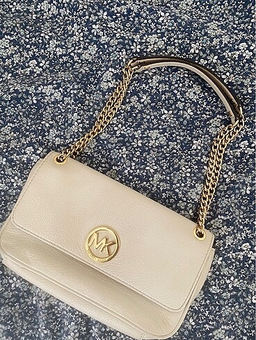 Michael kors askılı şık çanta