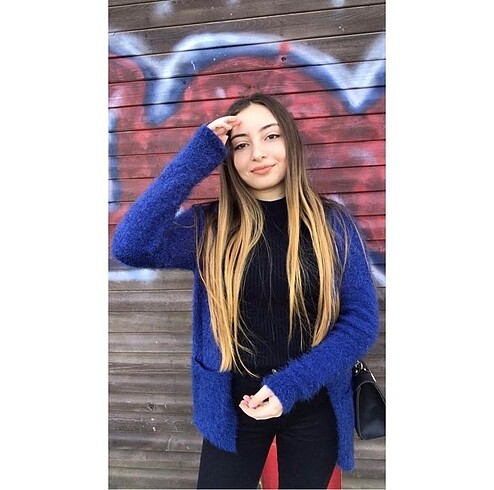 lacivert yumoş hırka