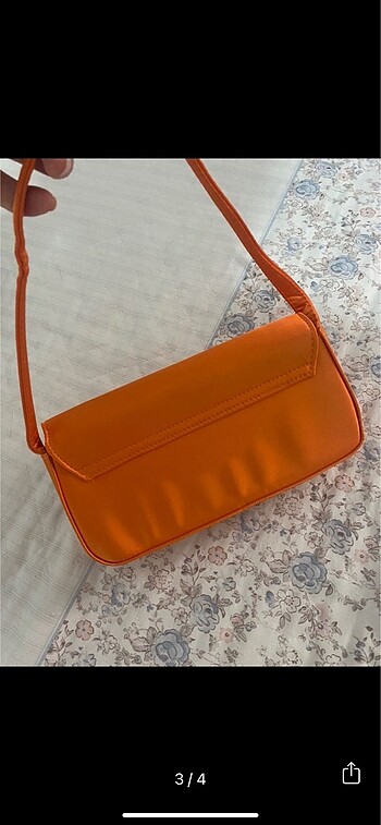  Beden turuncu Renk Bershka kol çantası
