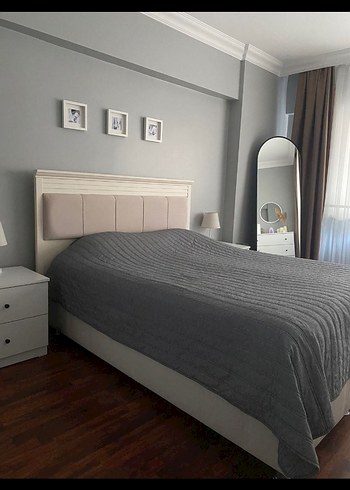 Gri Düz Desen Yatak Örtüsü