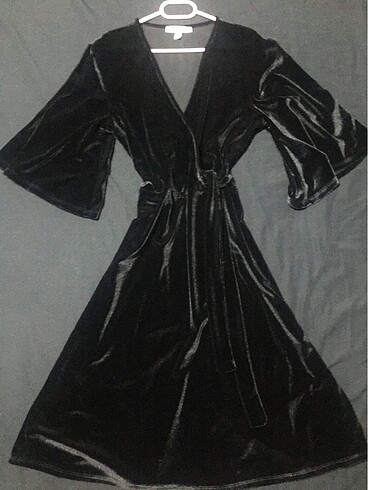 Gotik yarasa kol kadife elbise