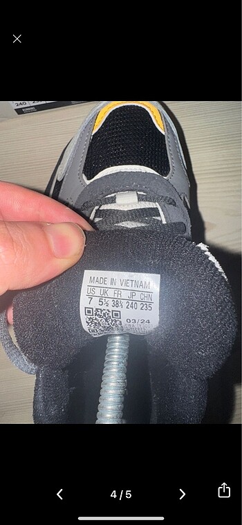 38 Beden siyah Renk Adidas spor ayakkabı