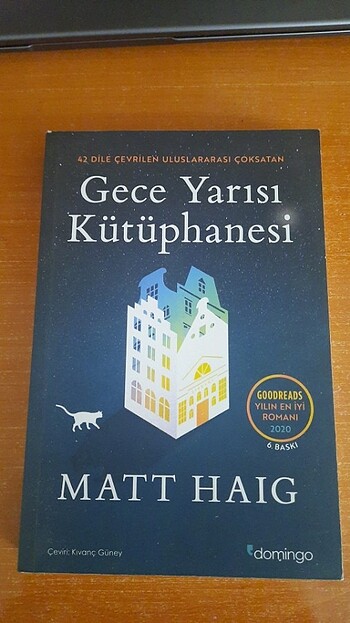 Gece yarısı kütüphanesi