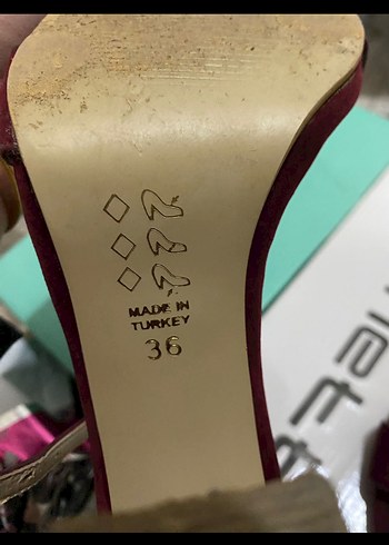 Bordo Süet tokalı kalın Topuklu Kadın Ayakkabı - Görsel 4