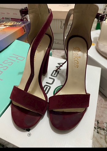Bordo Süet tokalı kalın Topuklu Kadın Ayakkabı - Görsel 2