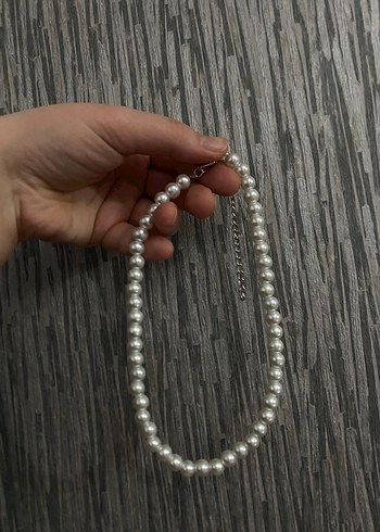 Beyaz Boncuklu Midi Kolye - Görsel 3