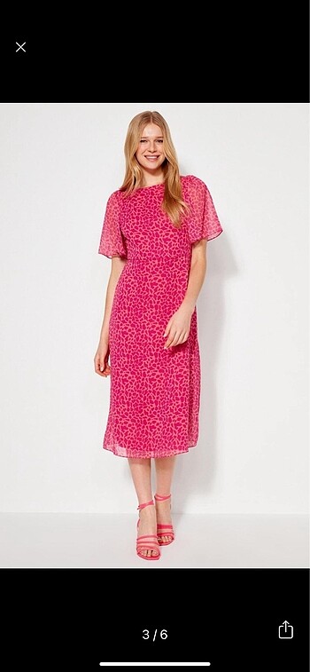 Pembe elbise
