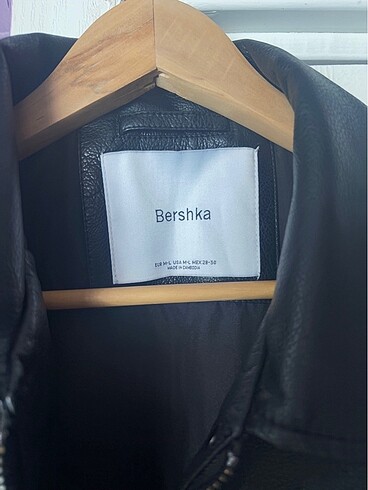 m Beden Bershka deri bomber ceket