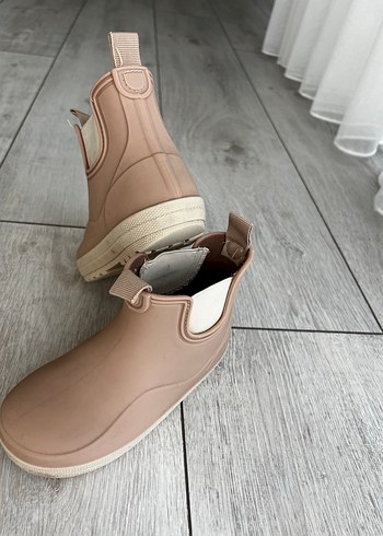 25 Beden Zara Kız Çocuk Yağmur Botu
