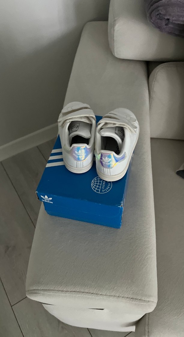 Adidas Kız Çocuk Beyaz Cırt Cırtlı Spor Ayakkabı - Görsel 3