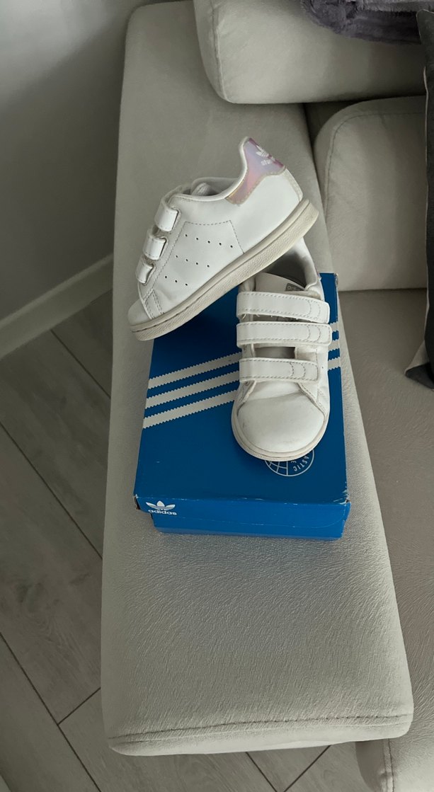 Adidas Kız Çocuk Beyaz Cırt Cırtlı Spor Ayakkabı - Görsel 2