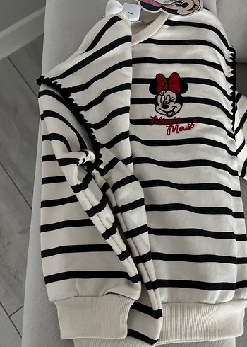 LCW Kız Çocuk Çizgili Minnie Mouse Sweatshirt - Görsel 3