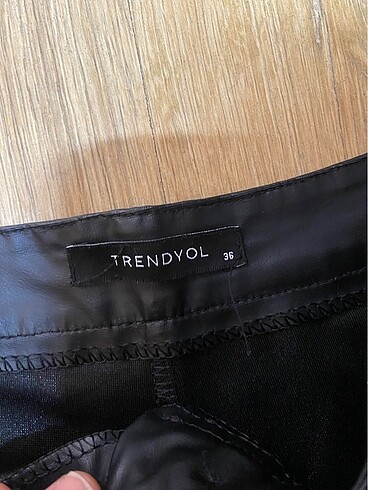 Trendyol & Milla Trendyol deri pantolon