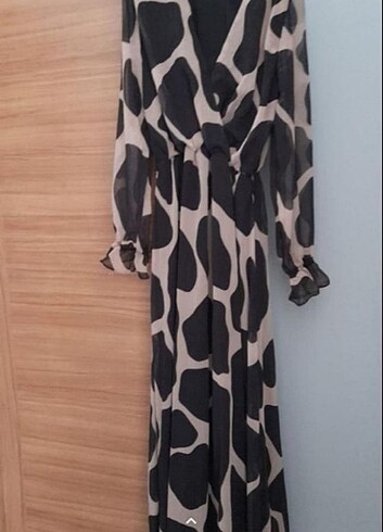 Leopar desenli elbise
