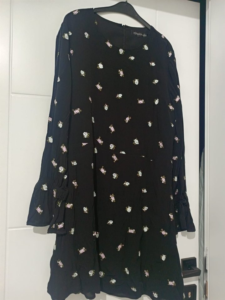 Siyah Nakışlı uzun  Kollu elbise - Görsel 4