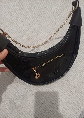 Siyah Deri Yılan Desenli Zincirli Çanta - Görsel 2