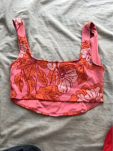l Beden Dilvin crop