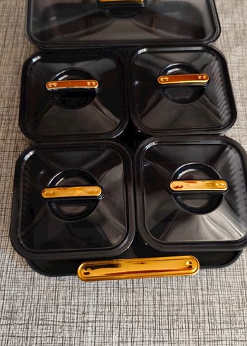 Tupperware Siyah Kapaklı Kare Saklama Kapları