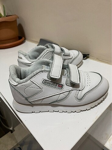 26 Beden Reebok çocuk ayakkabı