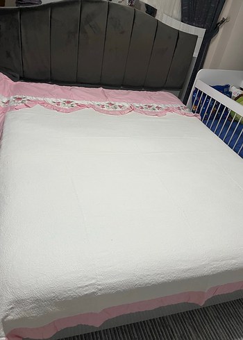 Pembe Nakışlı yatak örtüsü - Görsel 6