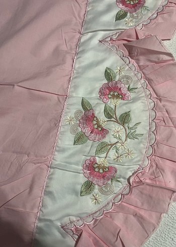 Pembe Nakışlı yatak örtüsü - Görsel 4