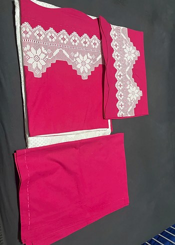 İşlemeli Parlak Beyaz Yatak Örtüsü - Görsel 3