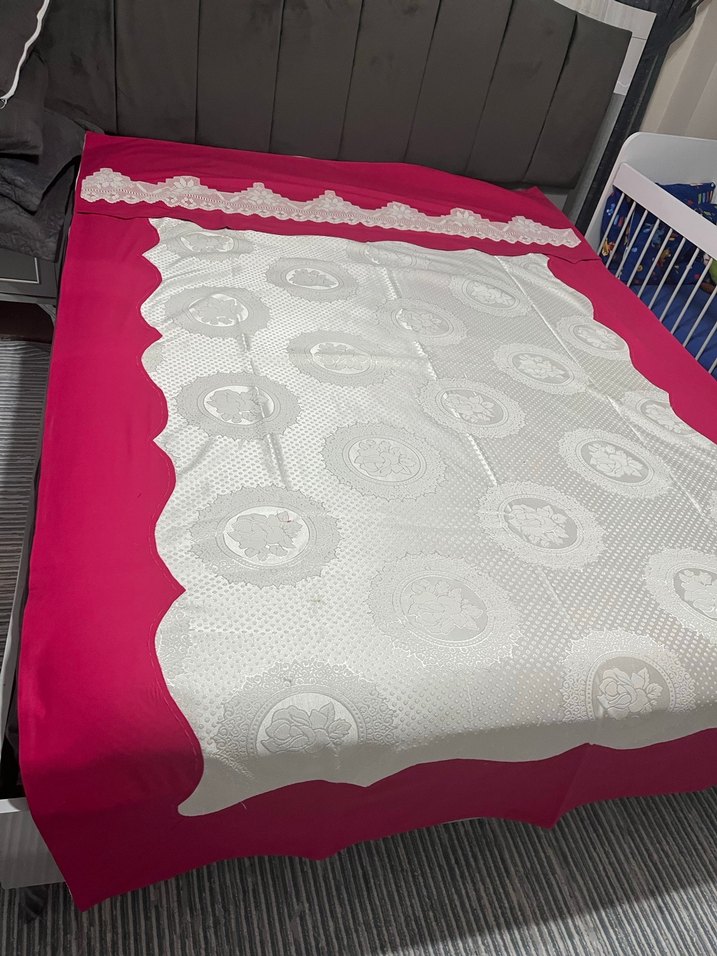 İşlemeli Parlak Beyaz Yatak Örtüsü - Görsel 5