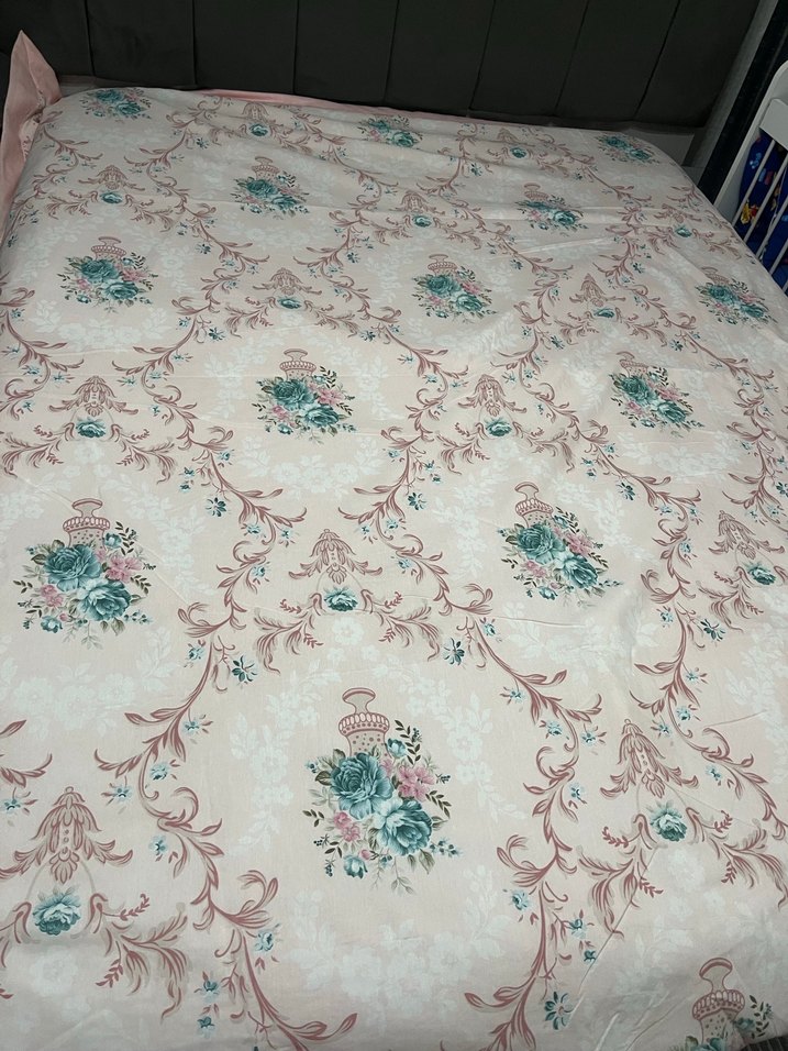 Pembe Pastel Desenli Yatak Örtüsü - Görsel 2