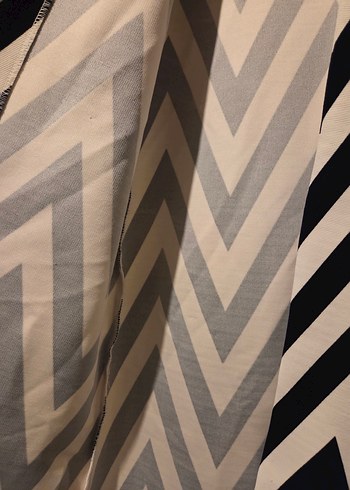 44 Beden beyaz Renk Zebra Desenli Uzun Kadın Kaban