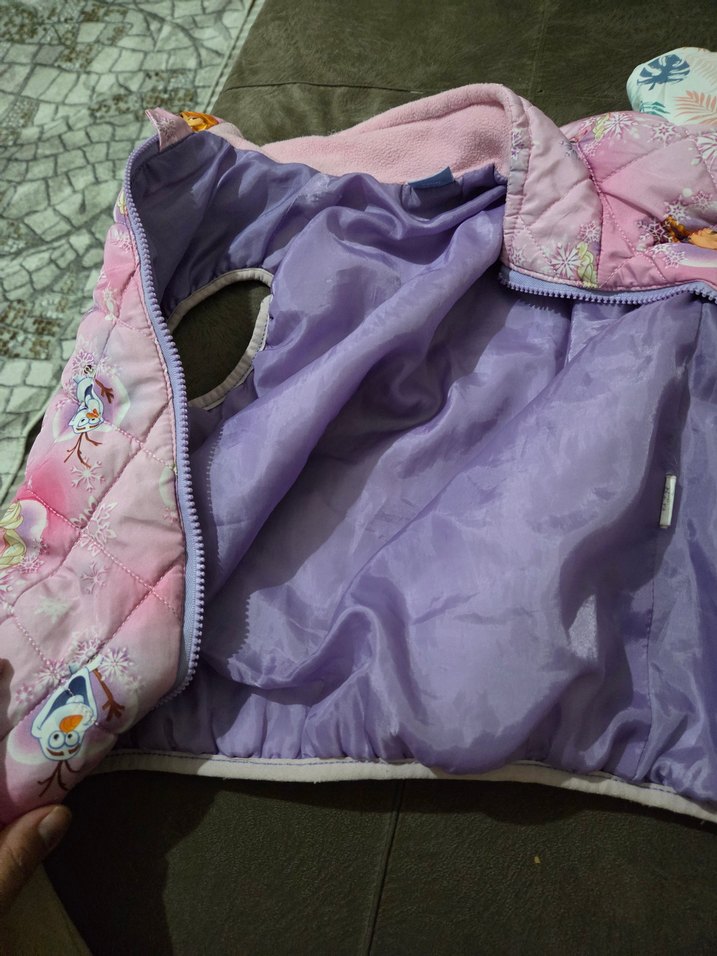 Kız Çocuk Baskılı Kapitone Yelekler - Görsel 4