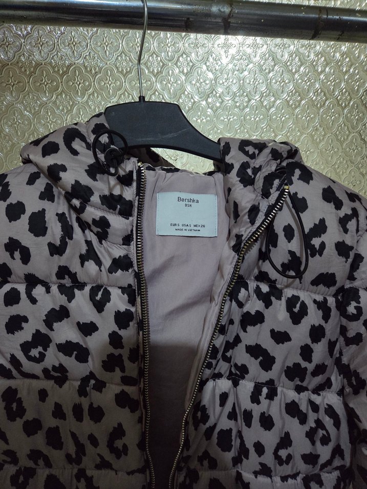 Gri Leopar Desenli Kısa Kadın Mont - Görsel 4