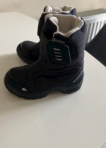 25 Beden siyah Renk Siyah Erkek Çocuk Cırt Cırtlı Bot