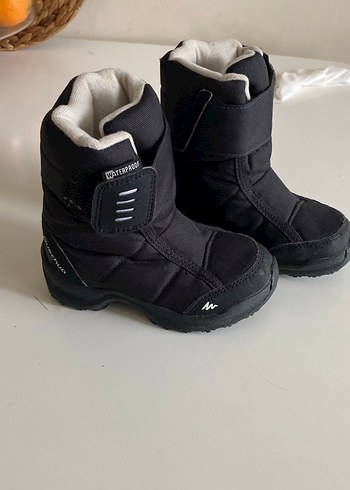 Decathlon Siyah Erkek Çocuk Cırt Cırtlı Bot