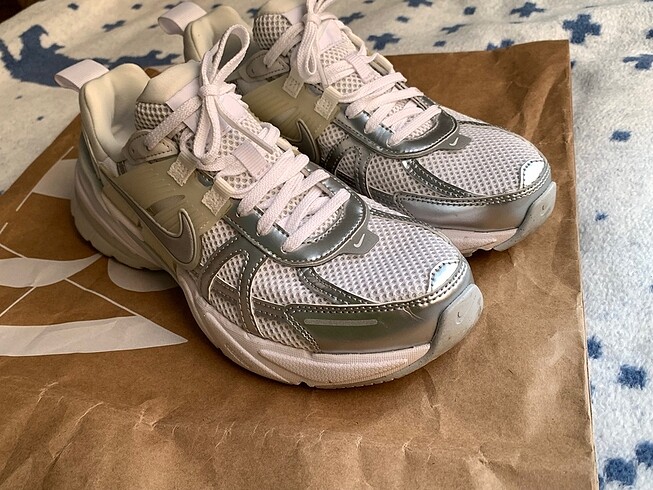 Nike V2K